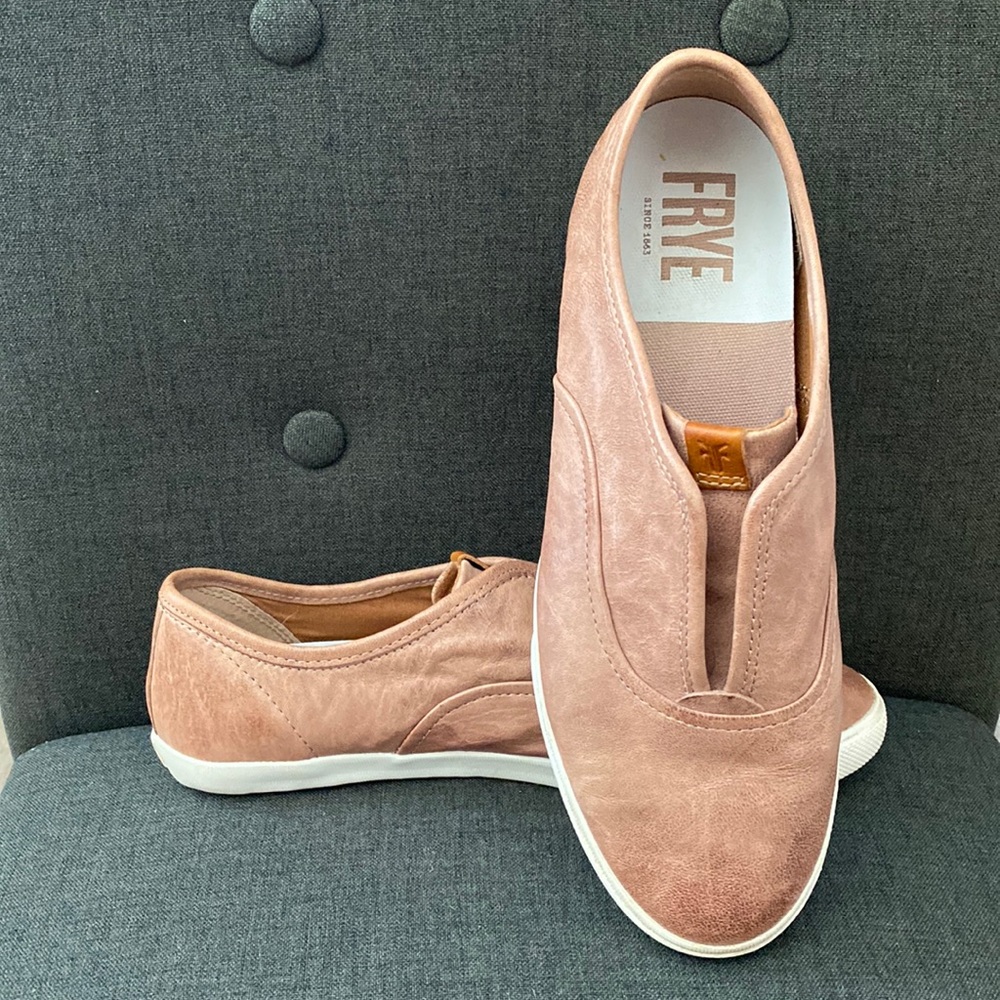 Frye Mindy Slip-on Leather Sneaker Loafer Shoes In Cognac Tan Brown size 9